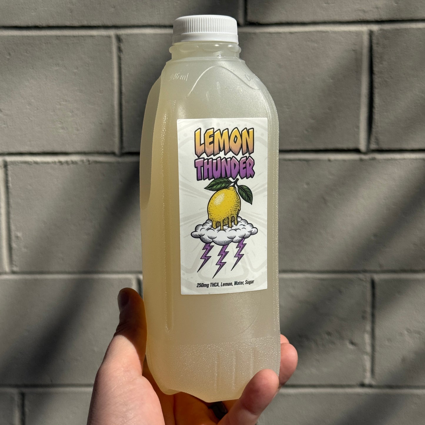 Lemon Thunder 250mg Hand Squeezed Lemonade | 1 Qt